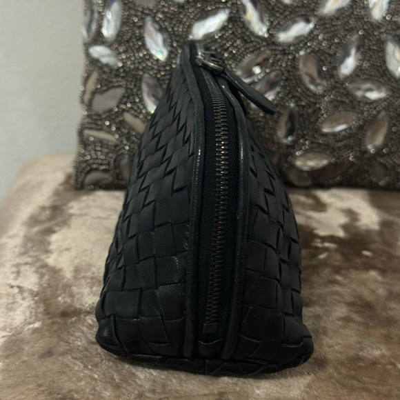 Bottega Veneta Intrecciato Pouch - Picture 4 of 7